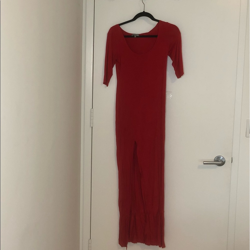 Red mid-sleeve maxi dress